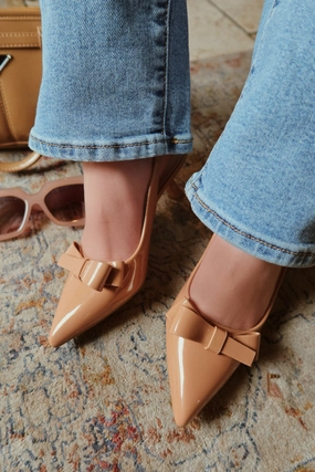 Alayna Mid Heel Slingback Pumps - Nude