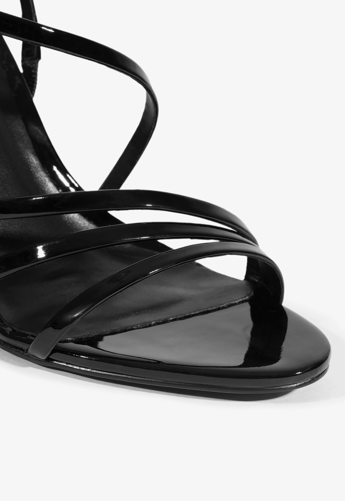 Annie Sandal