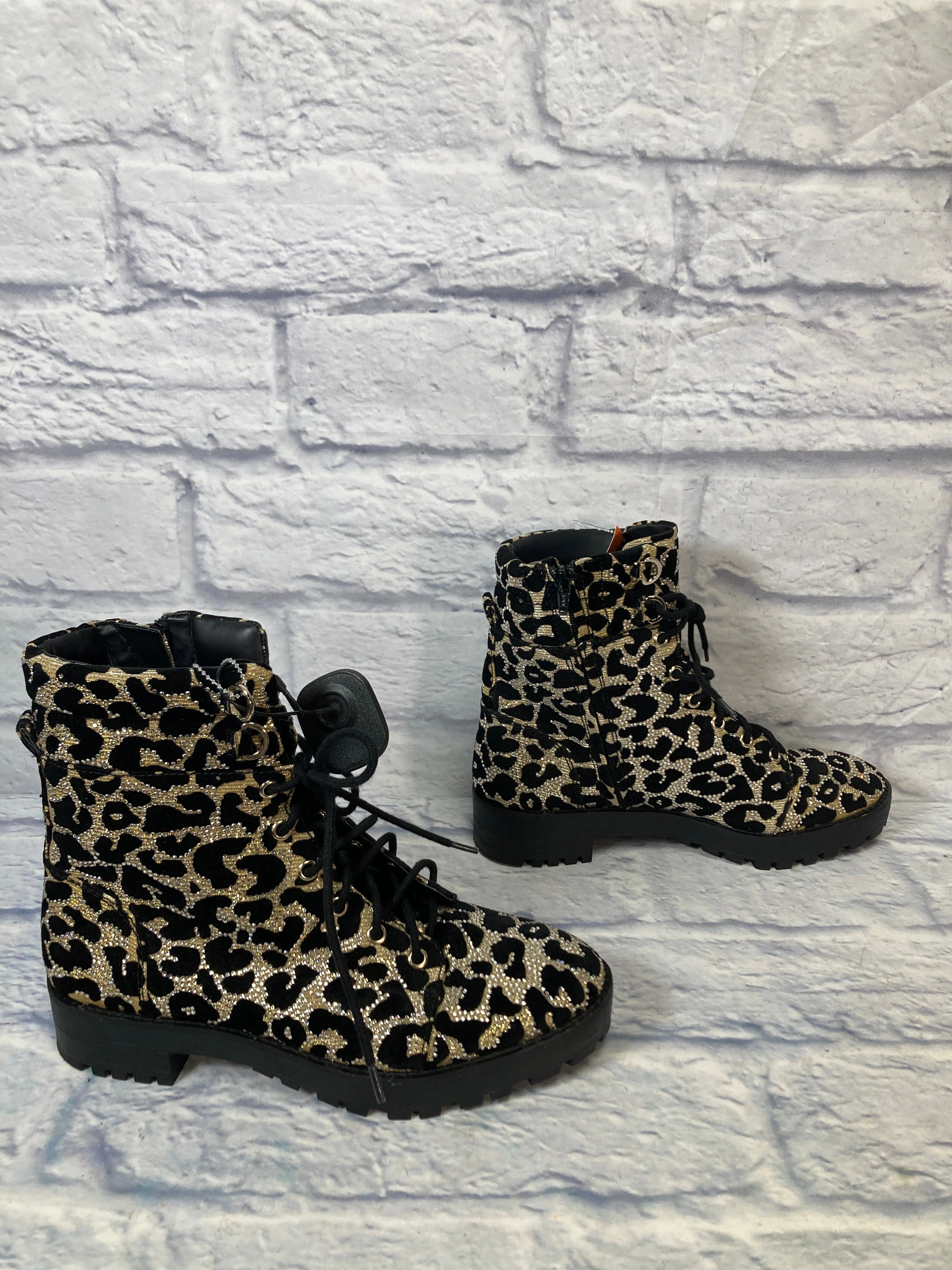 Boots Ankle Flats By Gianni Bini In Animal Print, Size: 10