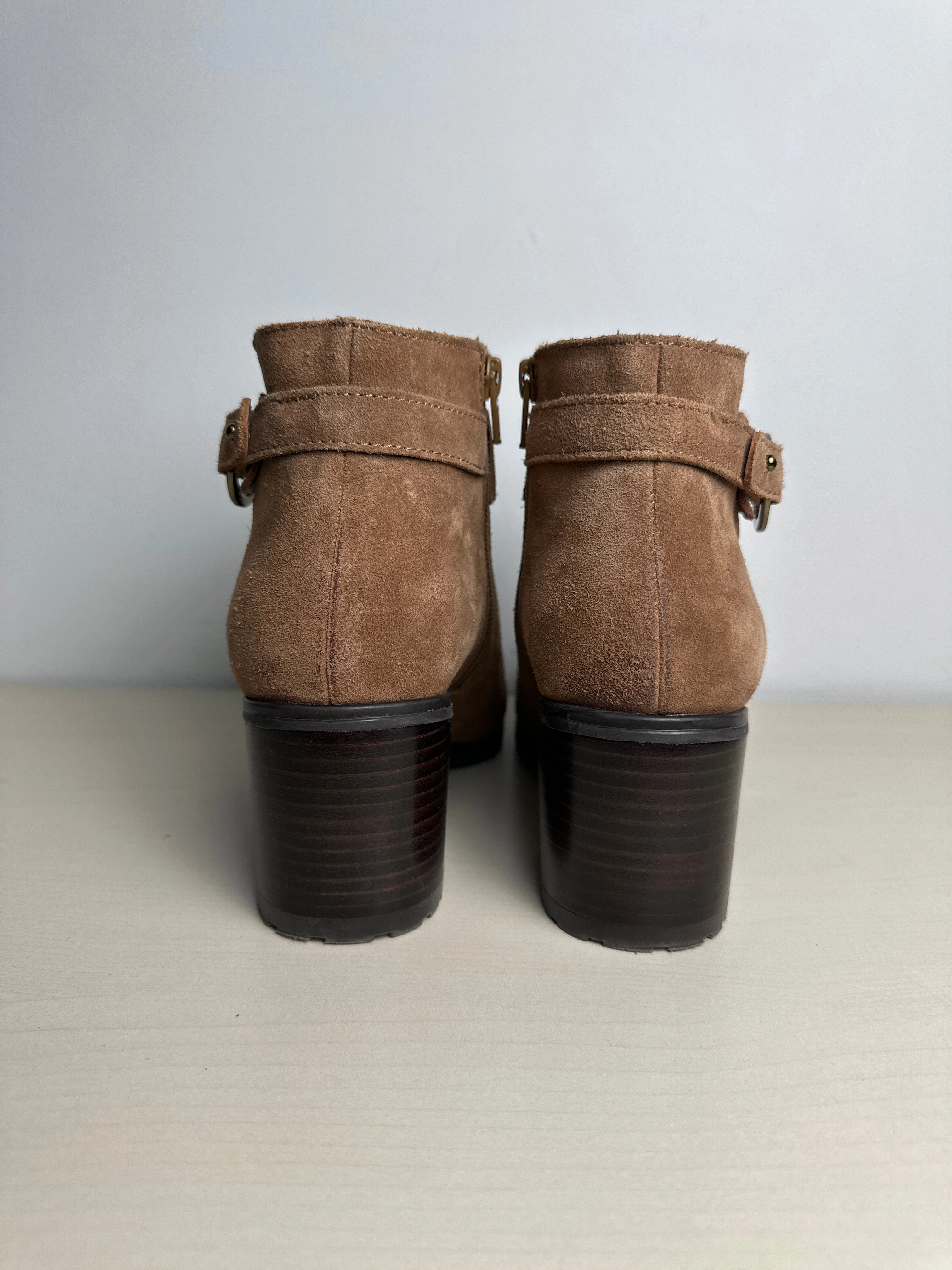 Boots Ankle Heels By Naturalizer In Brown, Size: 9