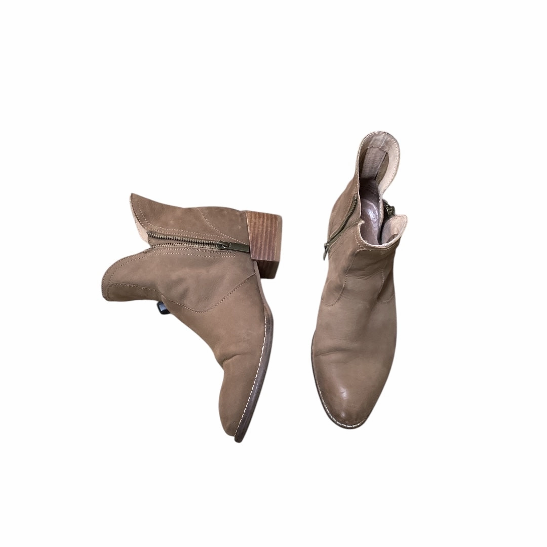 Boots Ankle Heels By Seychelles In Brown, Size: 6
