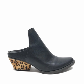 Boots Ankle Heels By Very Volatile In Black, Size: 6