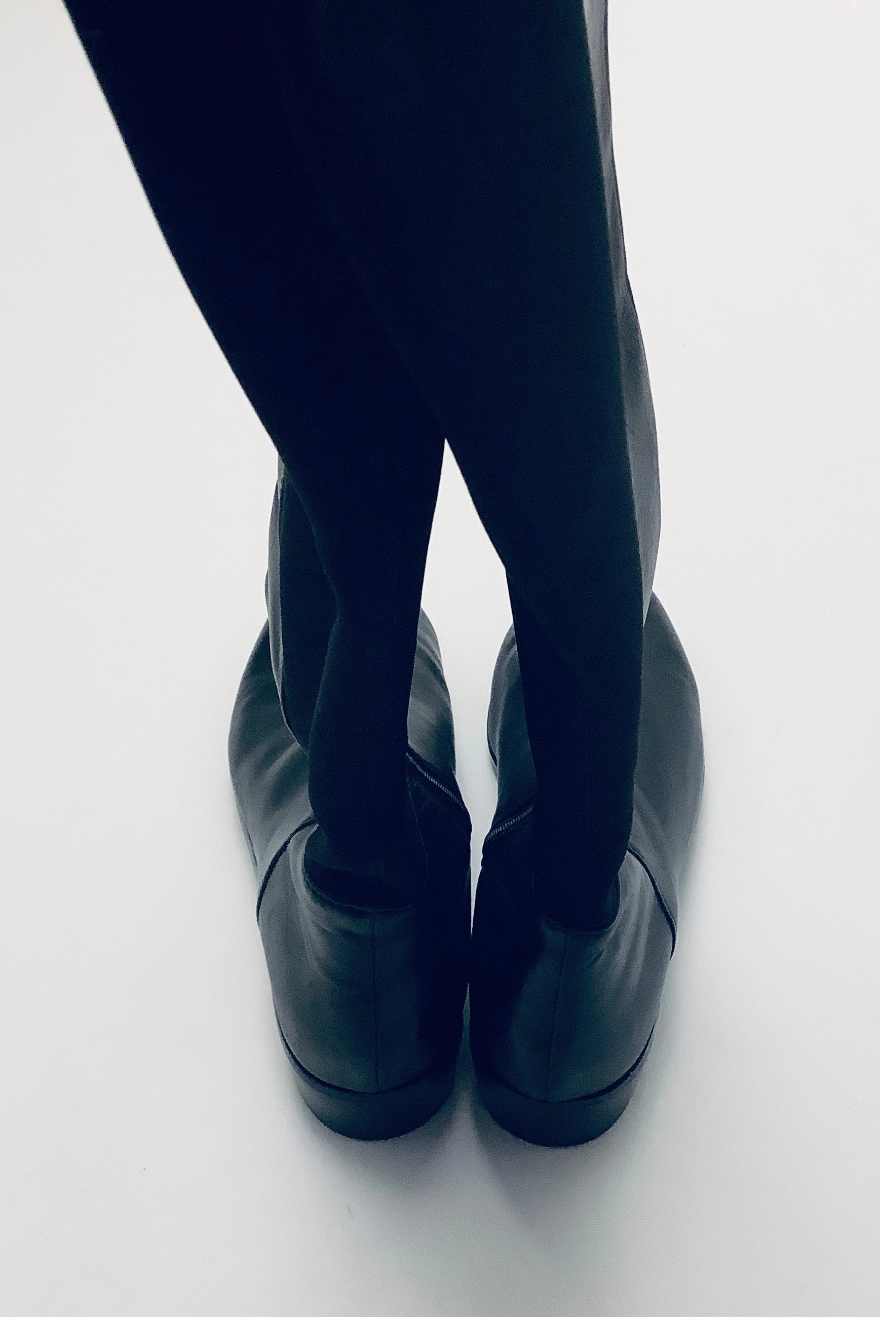 Boots Knee Flats By Michael By Michael Kors In Black, Size: 9.5