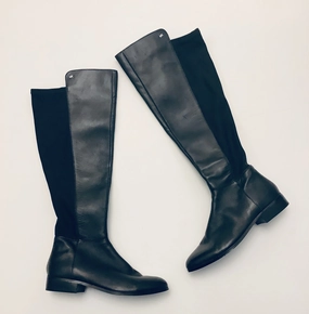 Boots Knee Flats By Michael By Michael Kors In Black, Size: 9.5