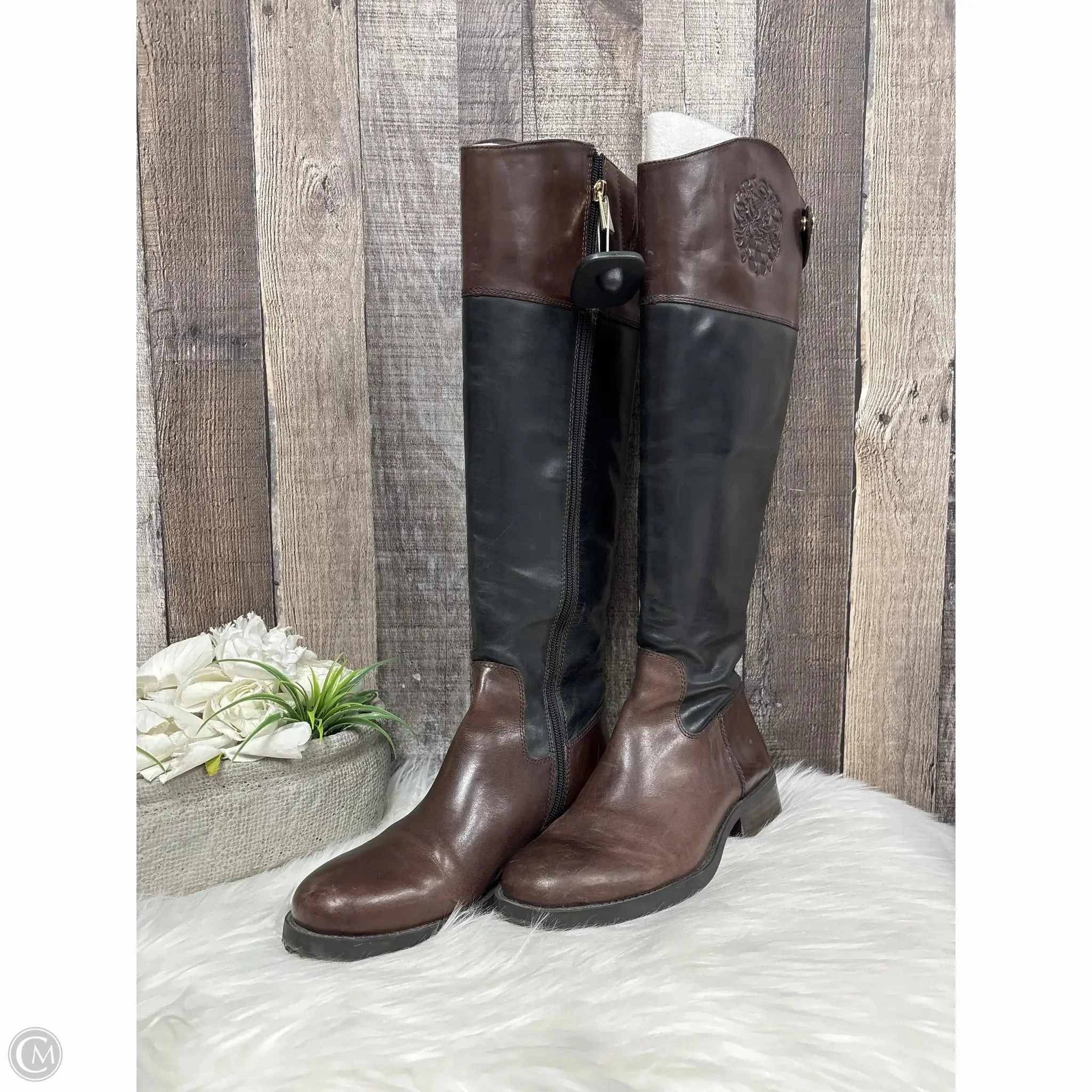 Boots Knee Flats By Vince Camuto In Black & Brown, Size: 6