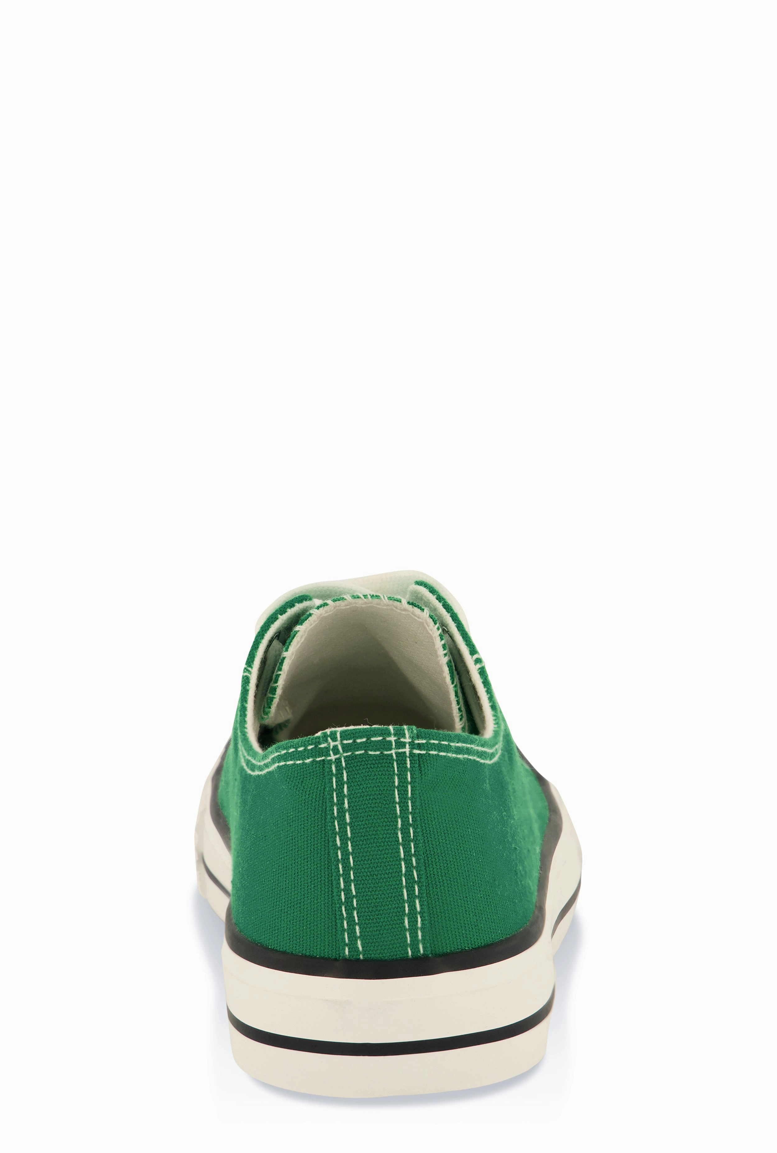 Canvas Cap Toe Low Top Lace Up Sneakers