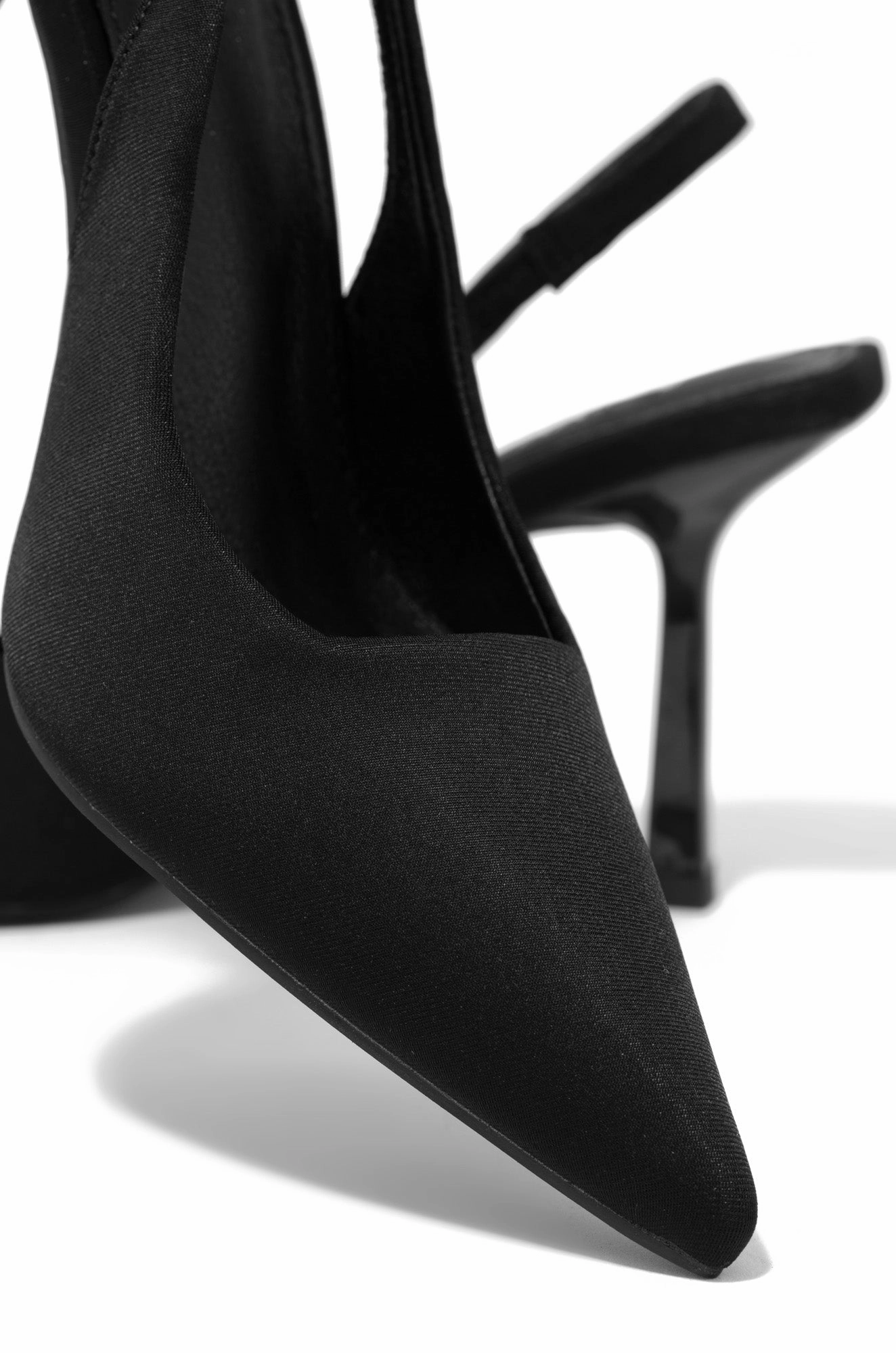 Caria Slingback Pumps - Black