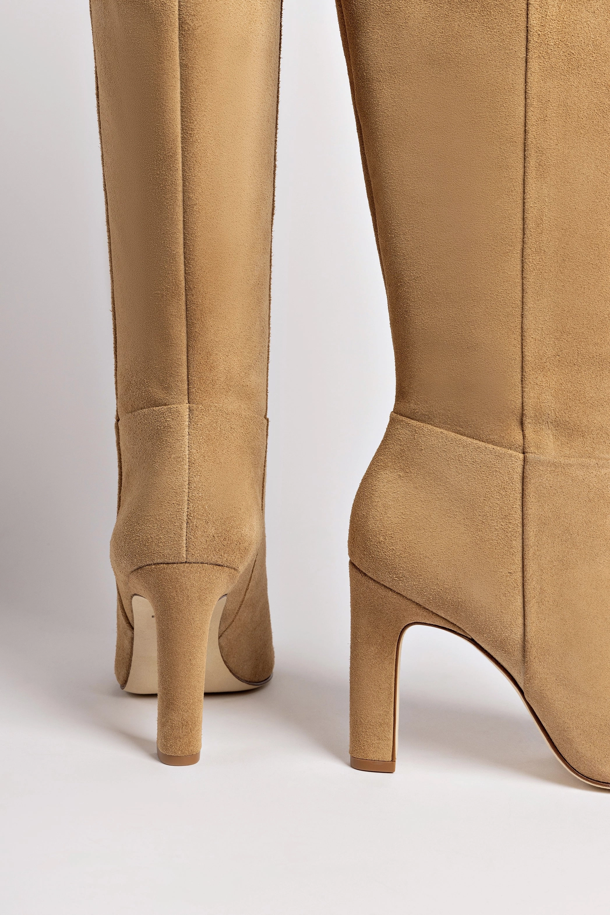 Cindy Hi Boot In Peanut Suede