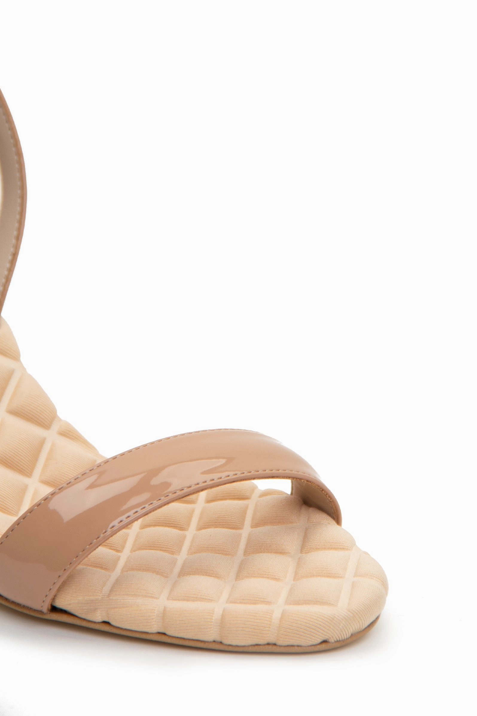 CLAUDIA Nude Patent