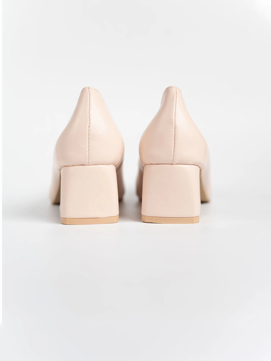 Clover Scallop Pointed Heels