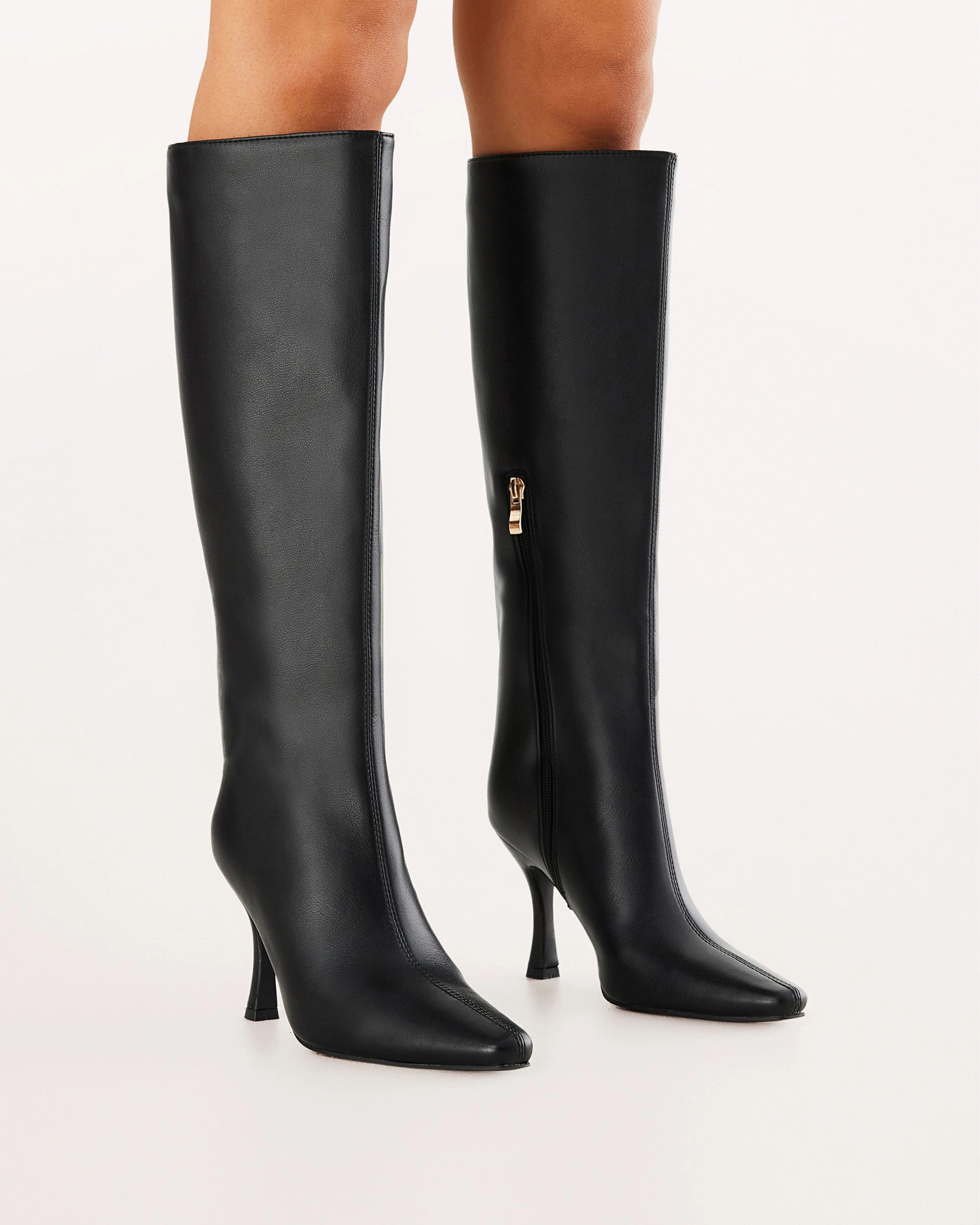 FINCH - BLACK