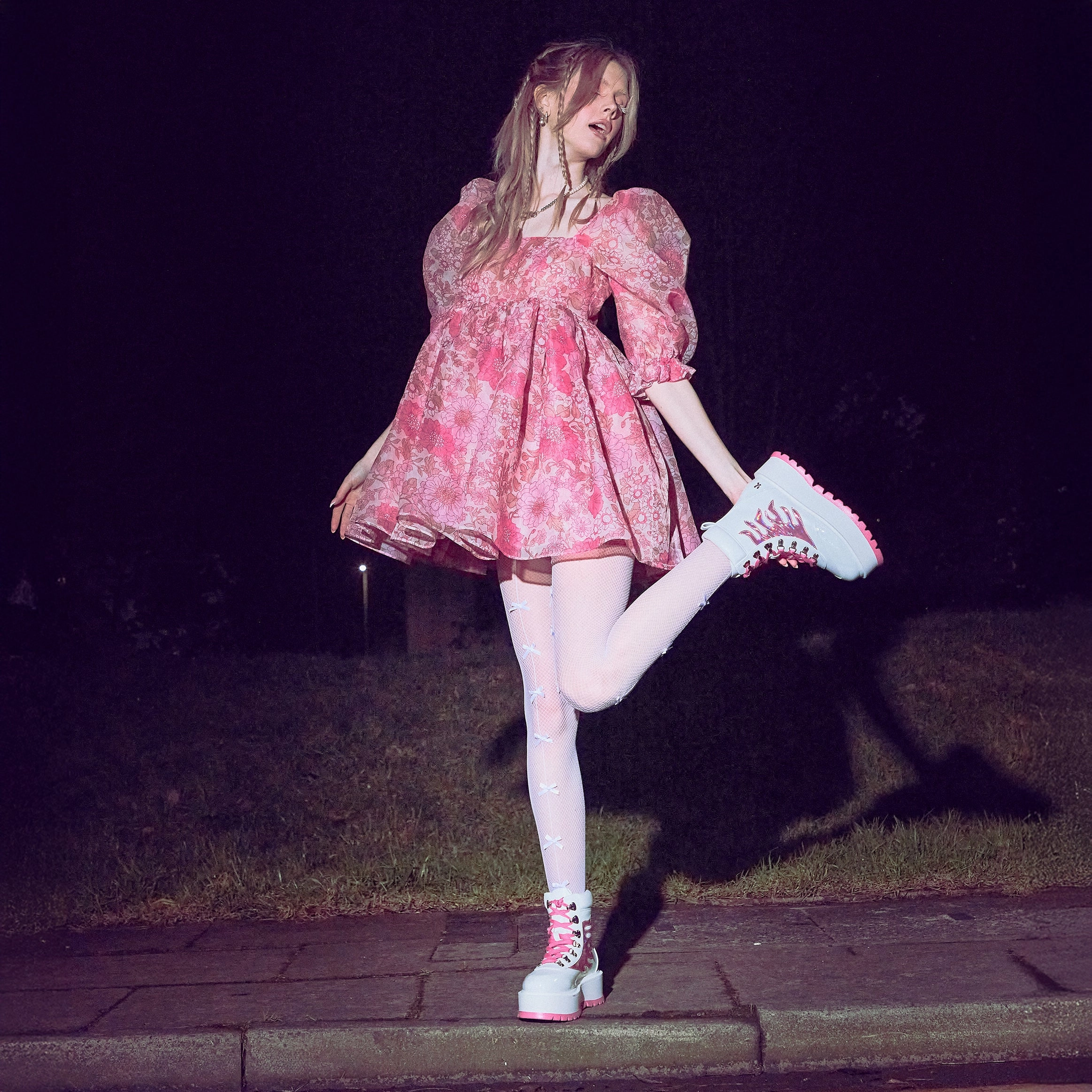 Kawaii Helios Hologram Flame Boots - Pink