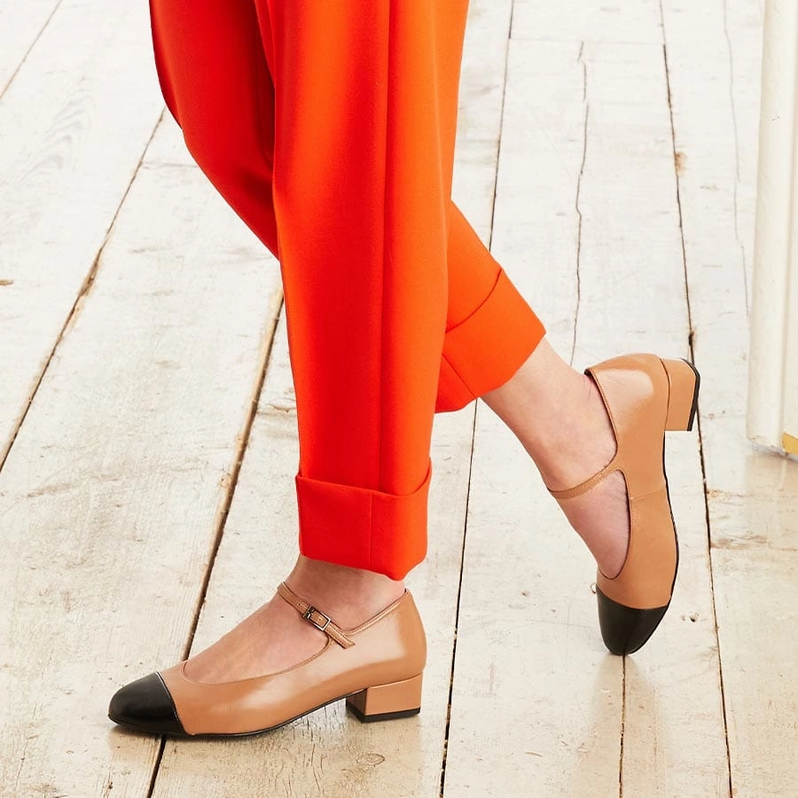Nancy: Camel & Black Leather