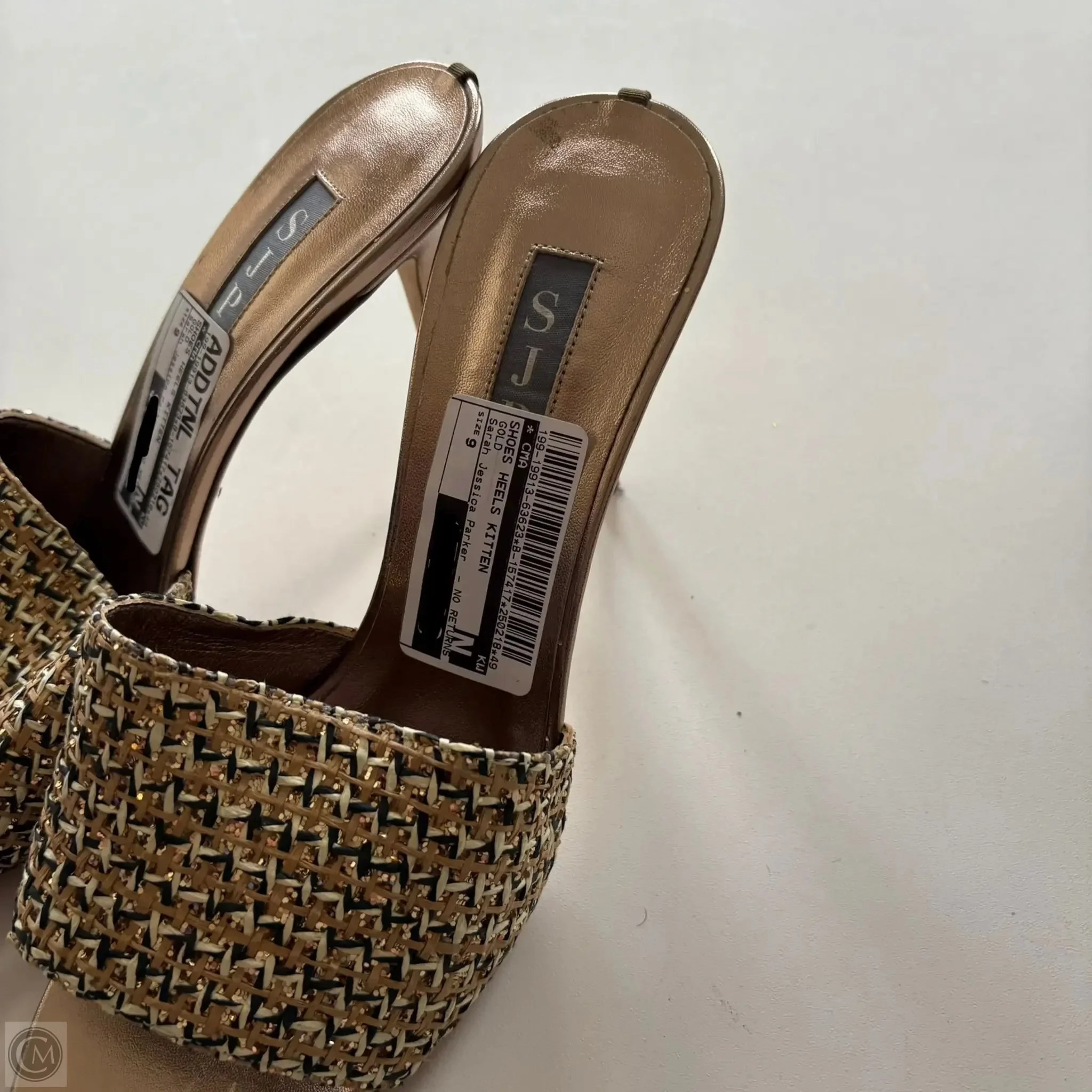 Shoes Heels Kitten By Sarah Jessica Parker In Gold, Size: 9