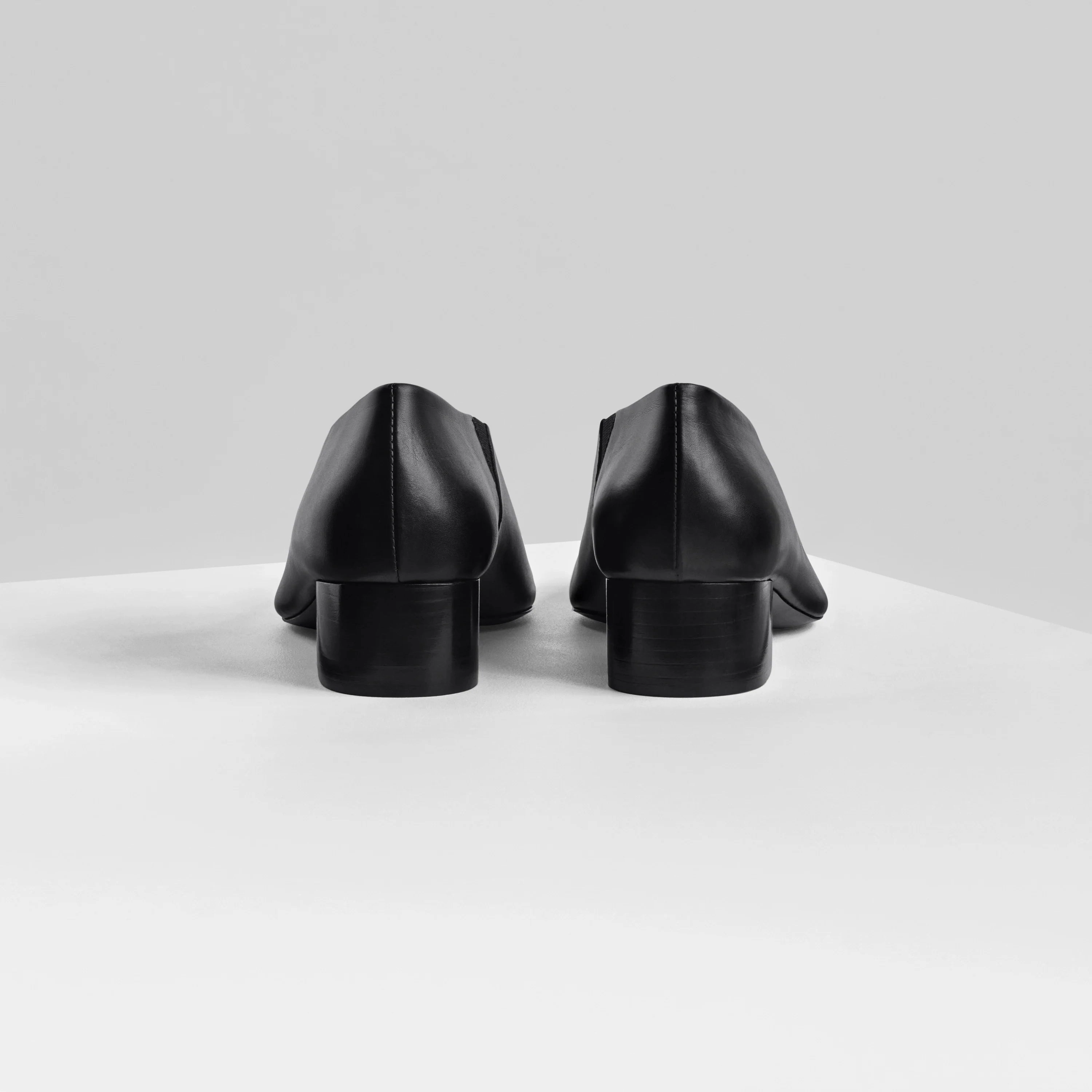 SQUARE EDGE TOE SLIP ON | black leather