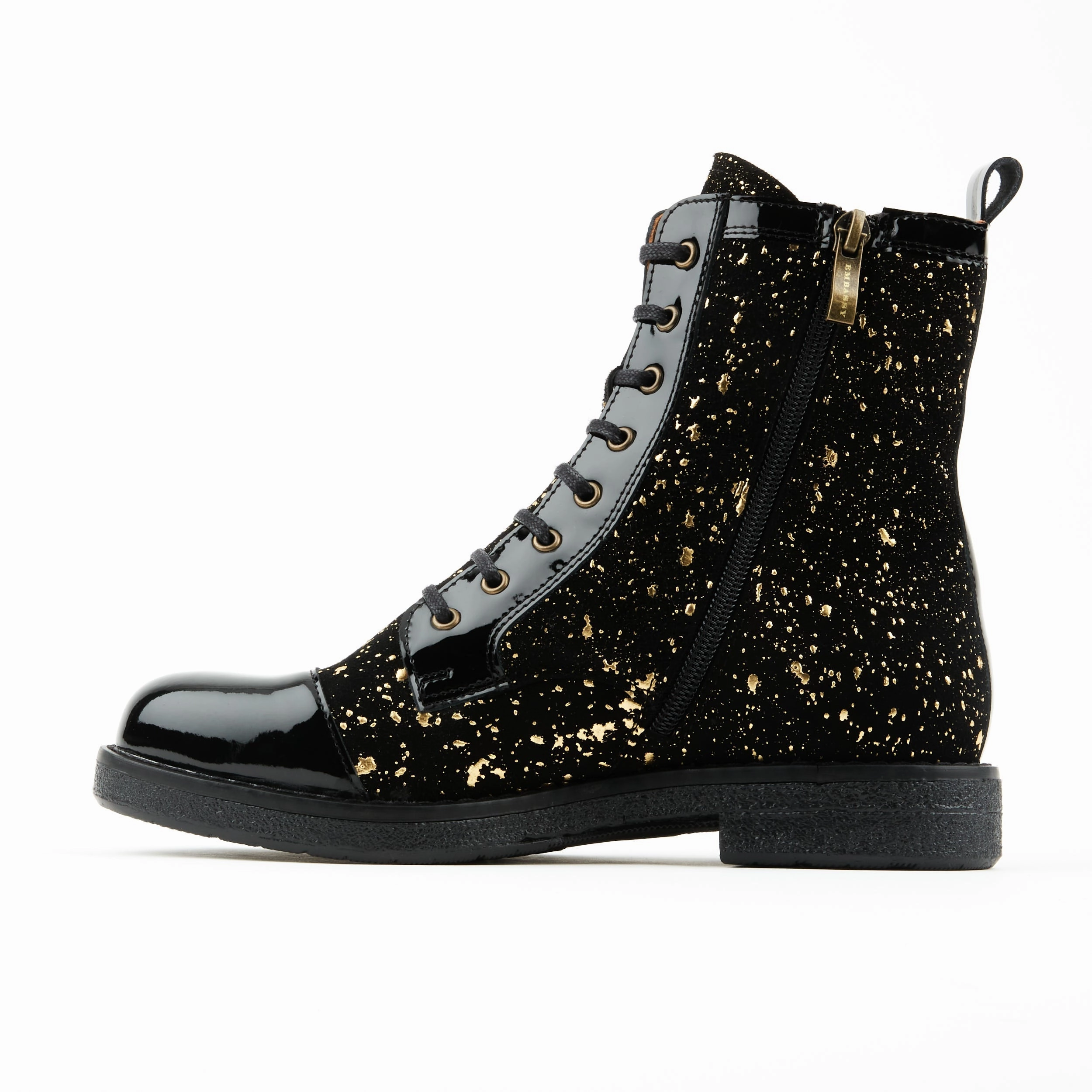 Traveller - Black & Gold